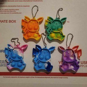 ⚡2/$15❤️5 Pikachu mini pop it